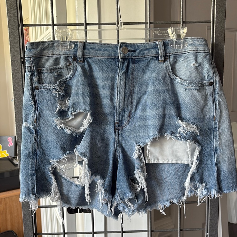American Eagle Mom Short Size 16